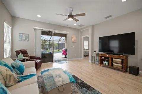 $484,000 | 6408 Seasound Drive, Apollo Beach, FL 33572