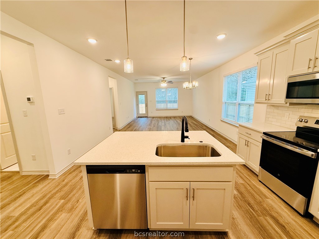 1200 Suncrest Street Bryan, TX 77803 - Photo 6 of 20