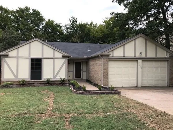 $2,050 | 6311 Twinhill Drive, Arlington, TX 76016