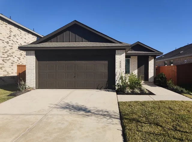 $250,000 | 1119 Blue Stone Drive, Beasley, TX 77417