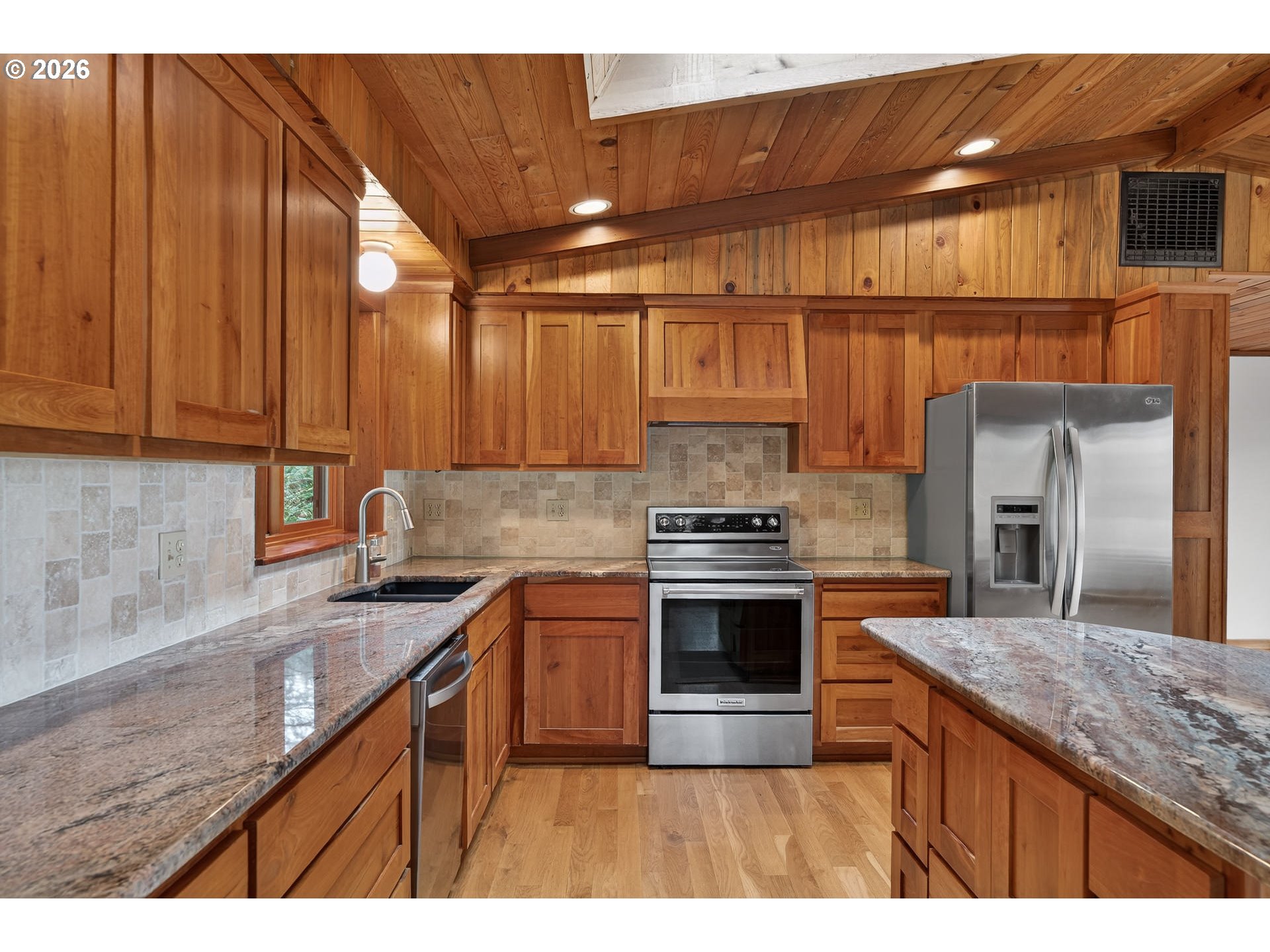 15090 Southeast Woodland Heights Road Amity, OR 97101 - Photo 17 of 48