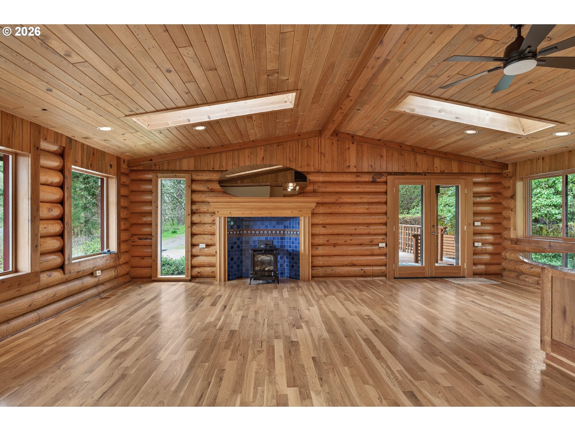 15090 Southeast Woodland Heights Road Amity, OR 97101 - Photo 8 of 48 Living Room