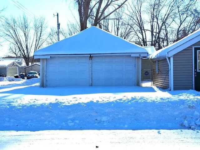 $189,000 | 1202 11th Avenue Southeast, St. Cloud, MN 56304