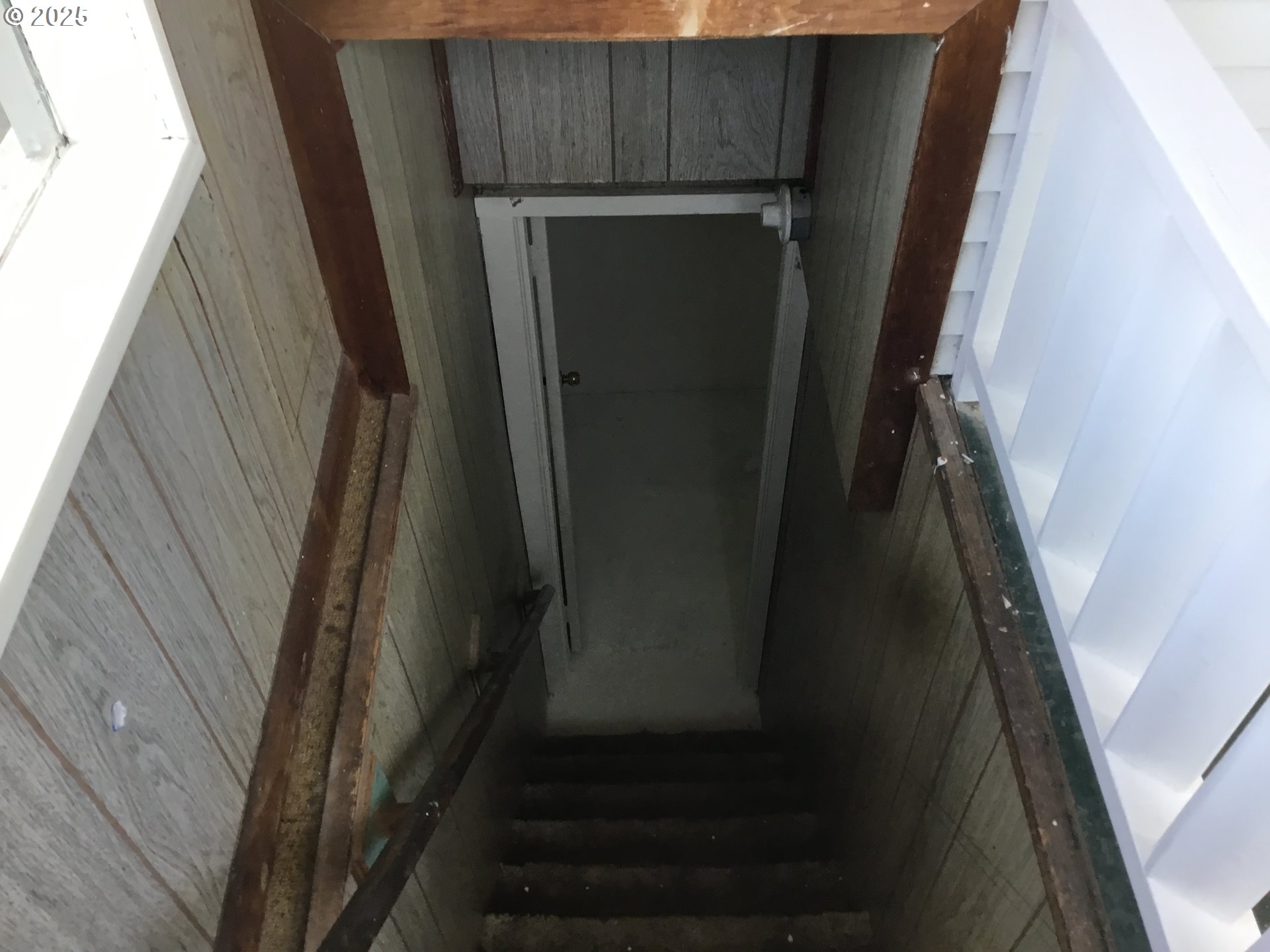 2517 Liberty Street North Bend, OR 97459 - Photo 39 of 42 a view of stairs