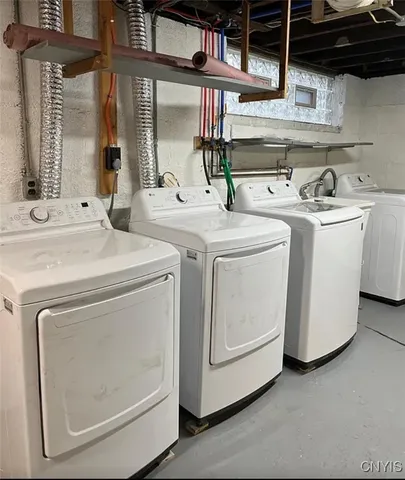 $1,800 | 2018 James Street, Unit 2, Syracuse, NY 13206