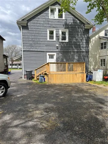 $2,000 | 2018 James Street, Syracuse, NY 13206