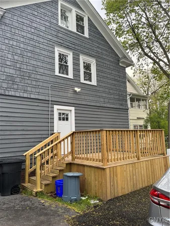 $1,800 | 2018 James Street, Unit 2, Syracuse, NY 13206