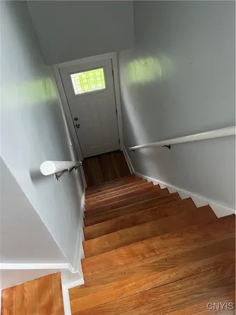$1,800 | 2018 James Street, Unit 2, Syracuse, NY 13206