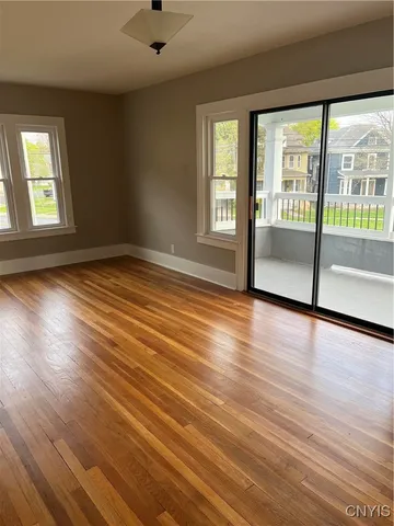 $1,800 | 2018 James Street, Unit 2, Syracuse, NY 13206