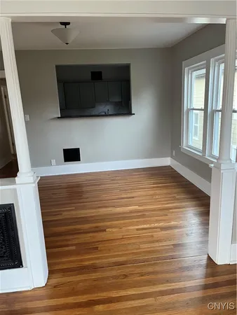 $1,800 | 2018 James Street, Unit 2, Syracuse, NY 13206