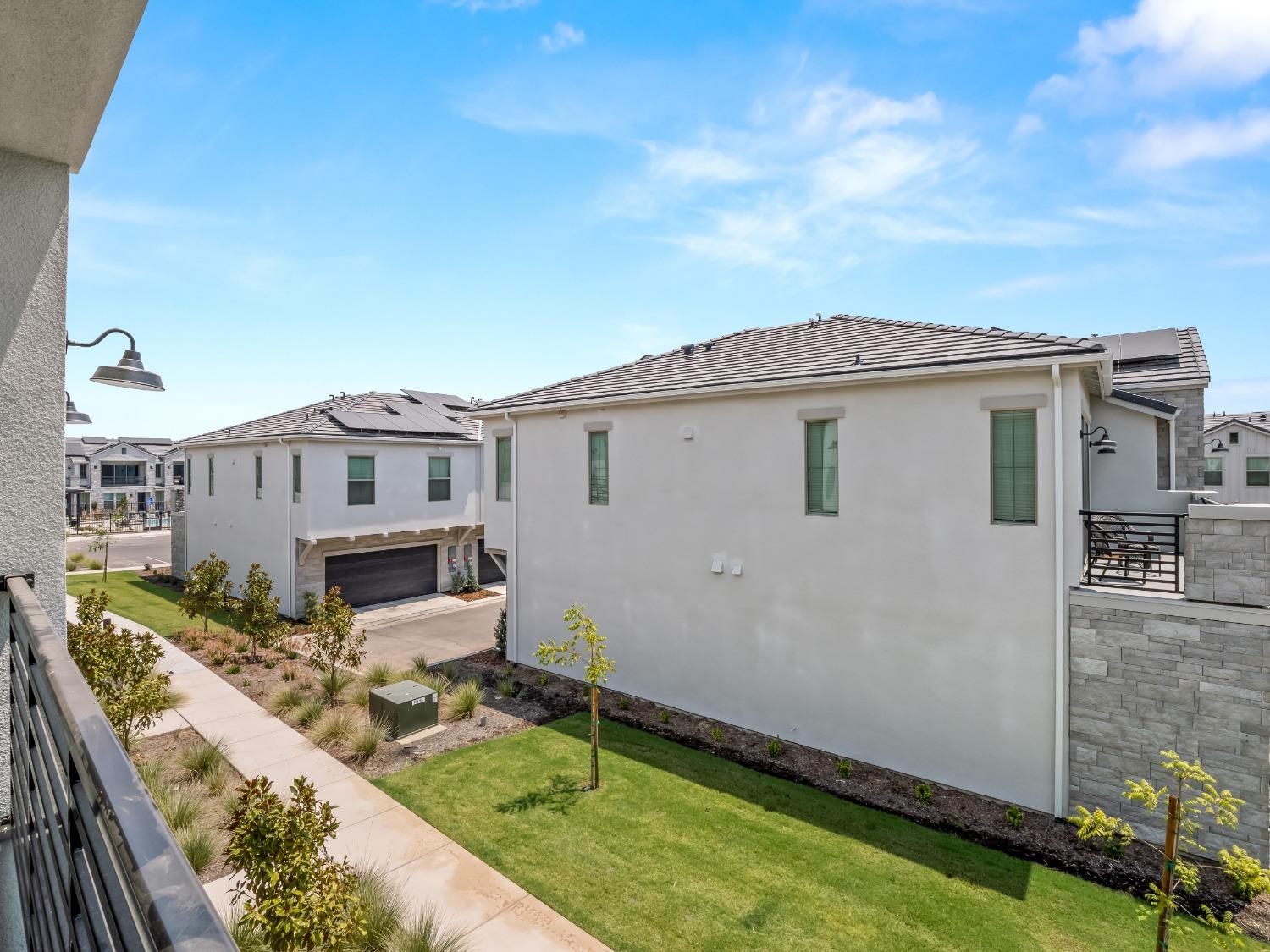 588 West Balsam Lane Clovis, CA 93611 - Photo 15 of 19