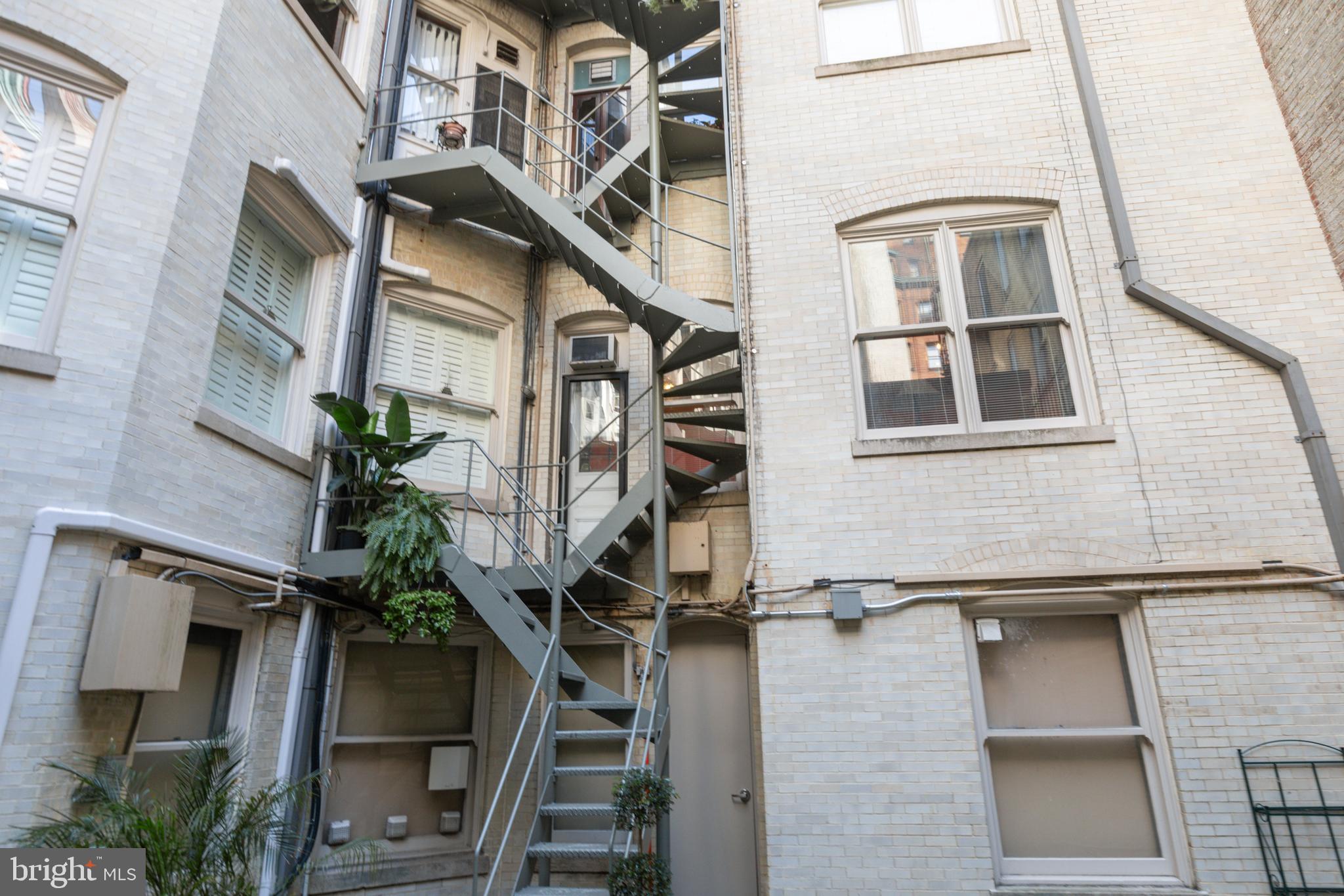 700 Washington Place, Unit 1F Baltimore, MD 21201 - Photo 23 of 35