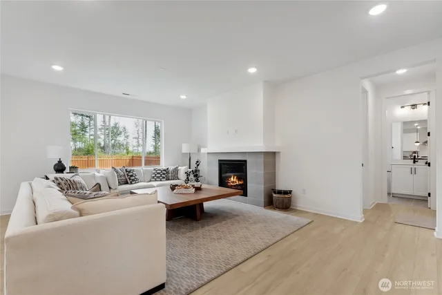 $757,900 | 4340 Southwest Kerbin Lane, Unit 380, Port Orchard, WA 98367