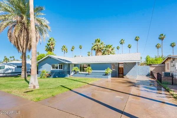 $499,900 | 1726 West Hazelwood Street, Phoenix, AZ 85015