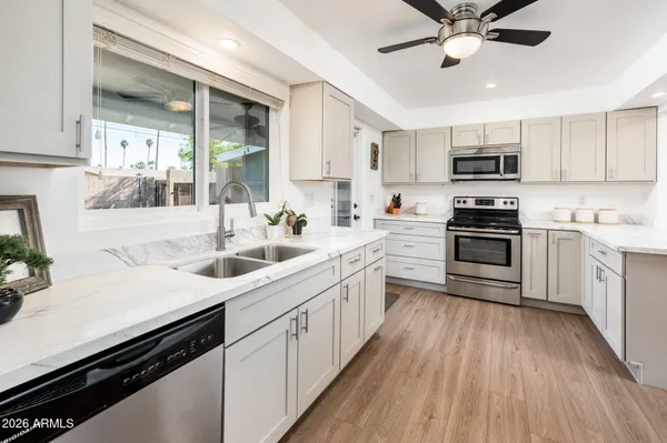 $499,900 | 1726 West Hazelwood Street, Phoenix, AZ 85015