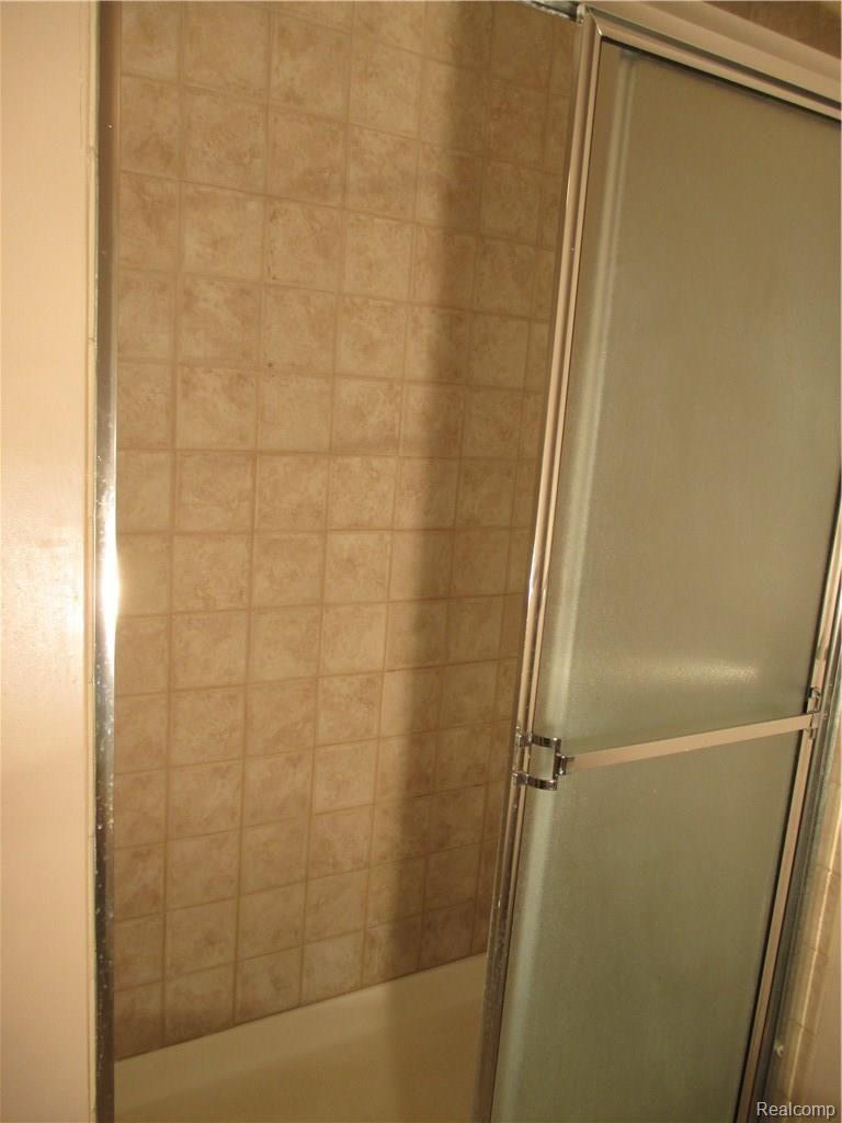 3383 Tremonte Circle Rochester, MI 48306 - Photo 15 of 27 IMG_2366.JPG