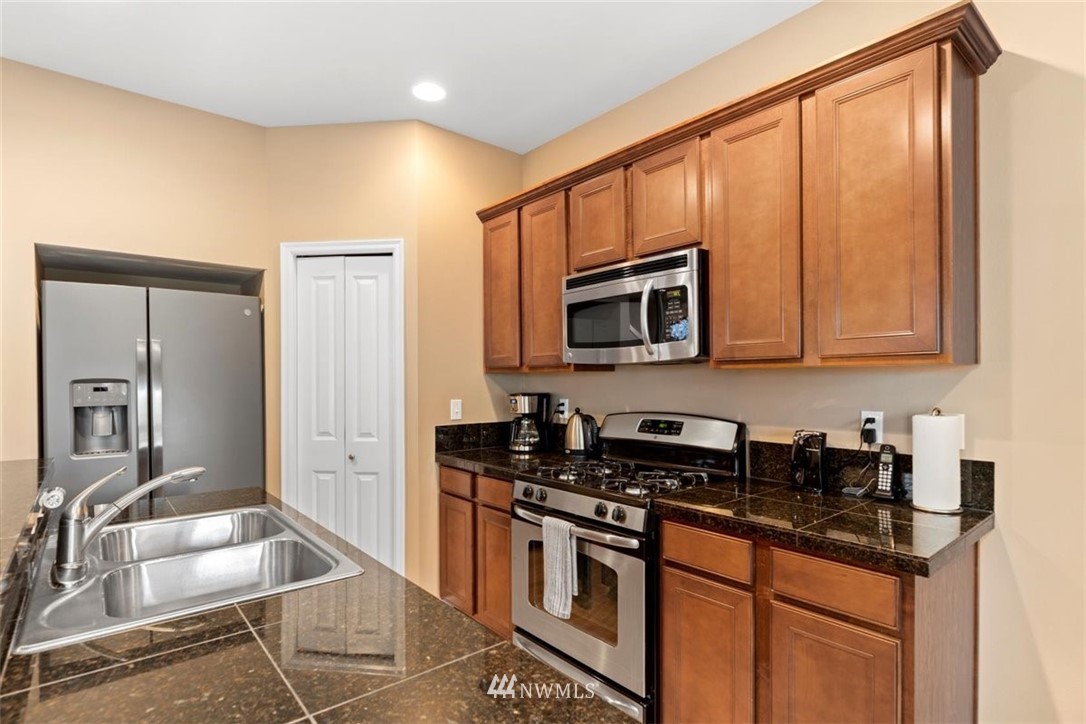 3016 182nd Place Southeast Bothell, WA 98012 - Photo 13 of 39