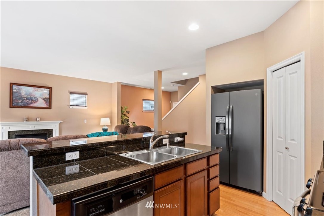 3016 182nd Place Southeast Bothell, WA 98012 - Photo 14 of 39