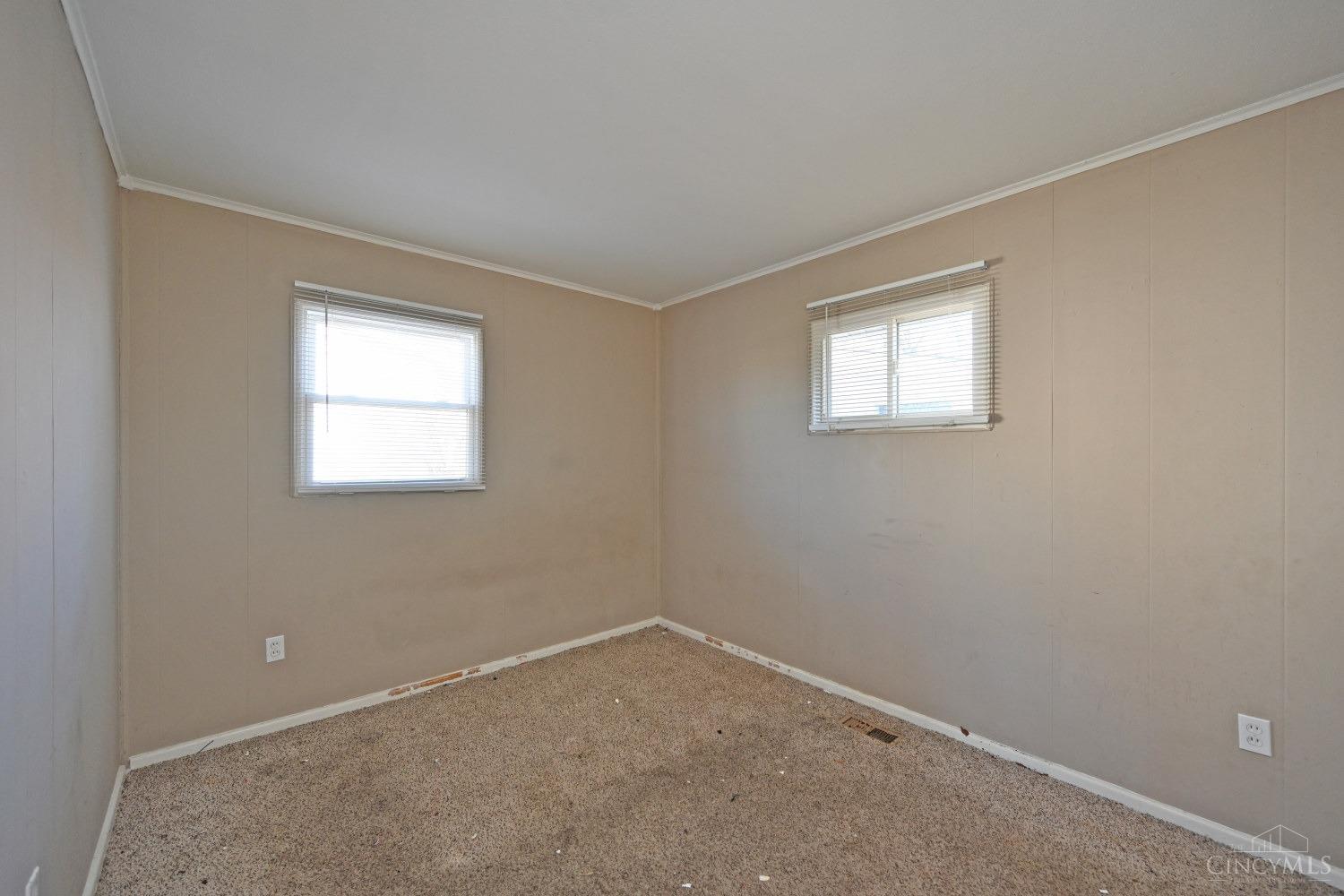 9528 Pippin Road Cincinnati, OH 45231 - Photo 18 of 25 Gallery Image 18
