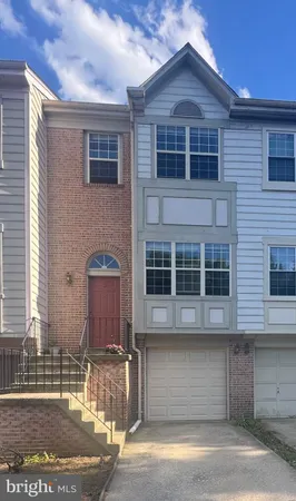 $3,000 | 5 Martins Square Lane, Rockville, MD 20850