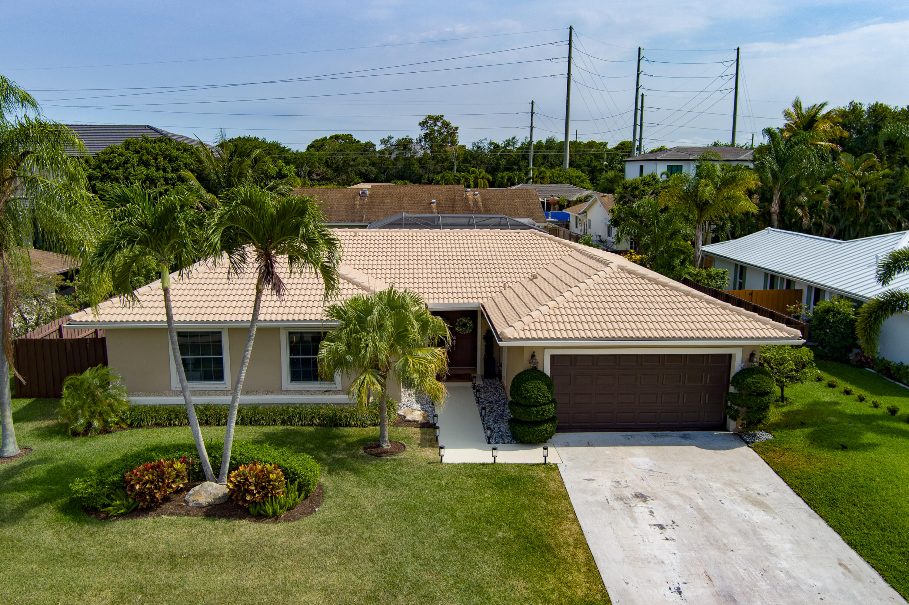 4886 Acorn Drive Boca Raton, FL 33487 - Photo 32 of 48 Front Exterior
