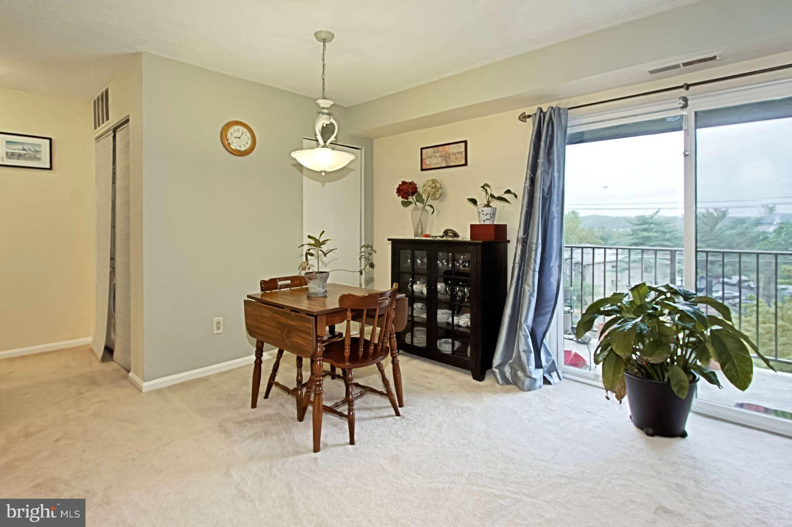 6141 Edsall Road, Unit M Alexandria, VA 22304 - Photo 8 of 19 Dining Room