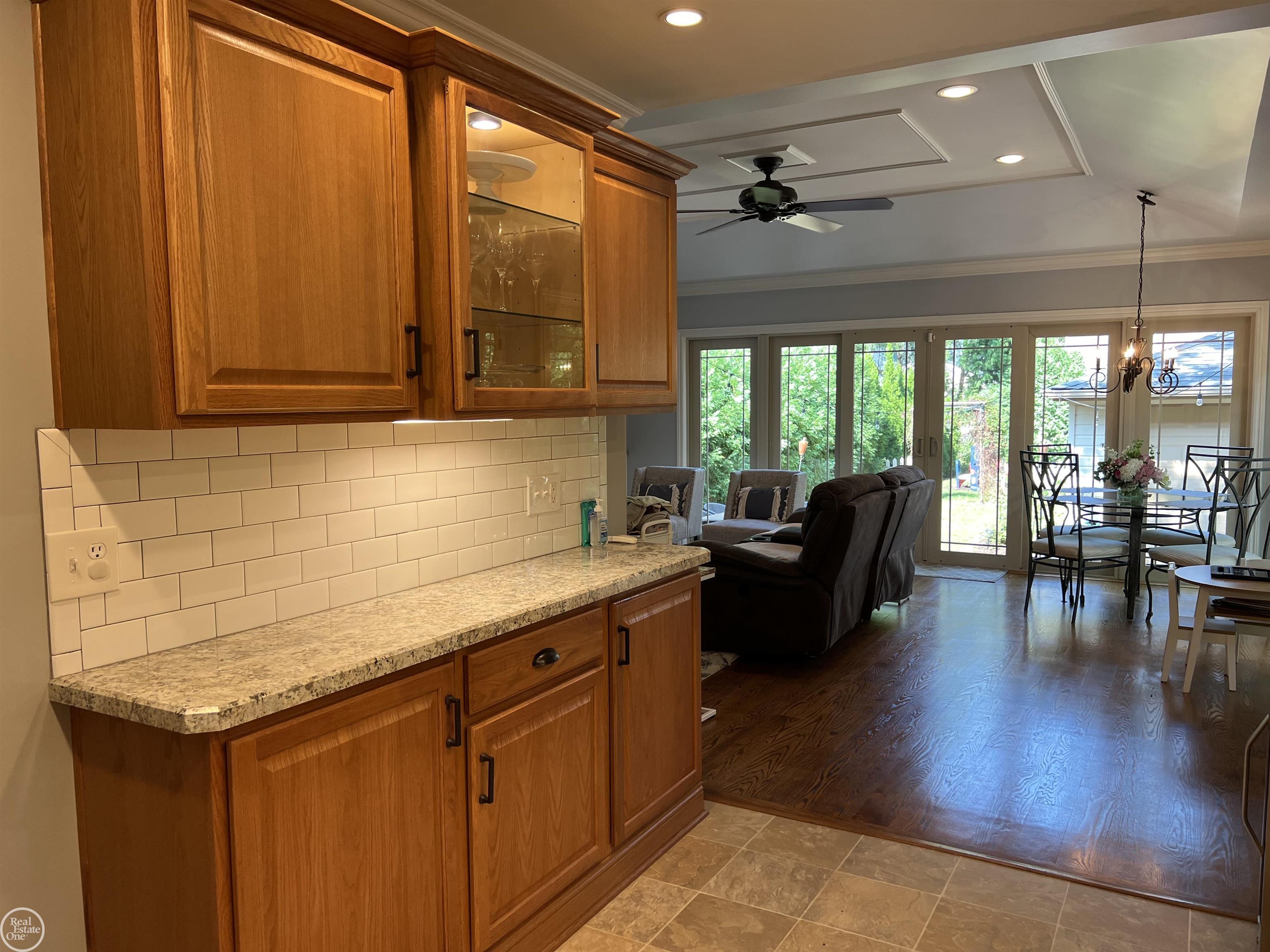 1870 Prestwick Road Grosse Pointe Woods, MI 48236 - Photo 26 of 66