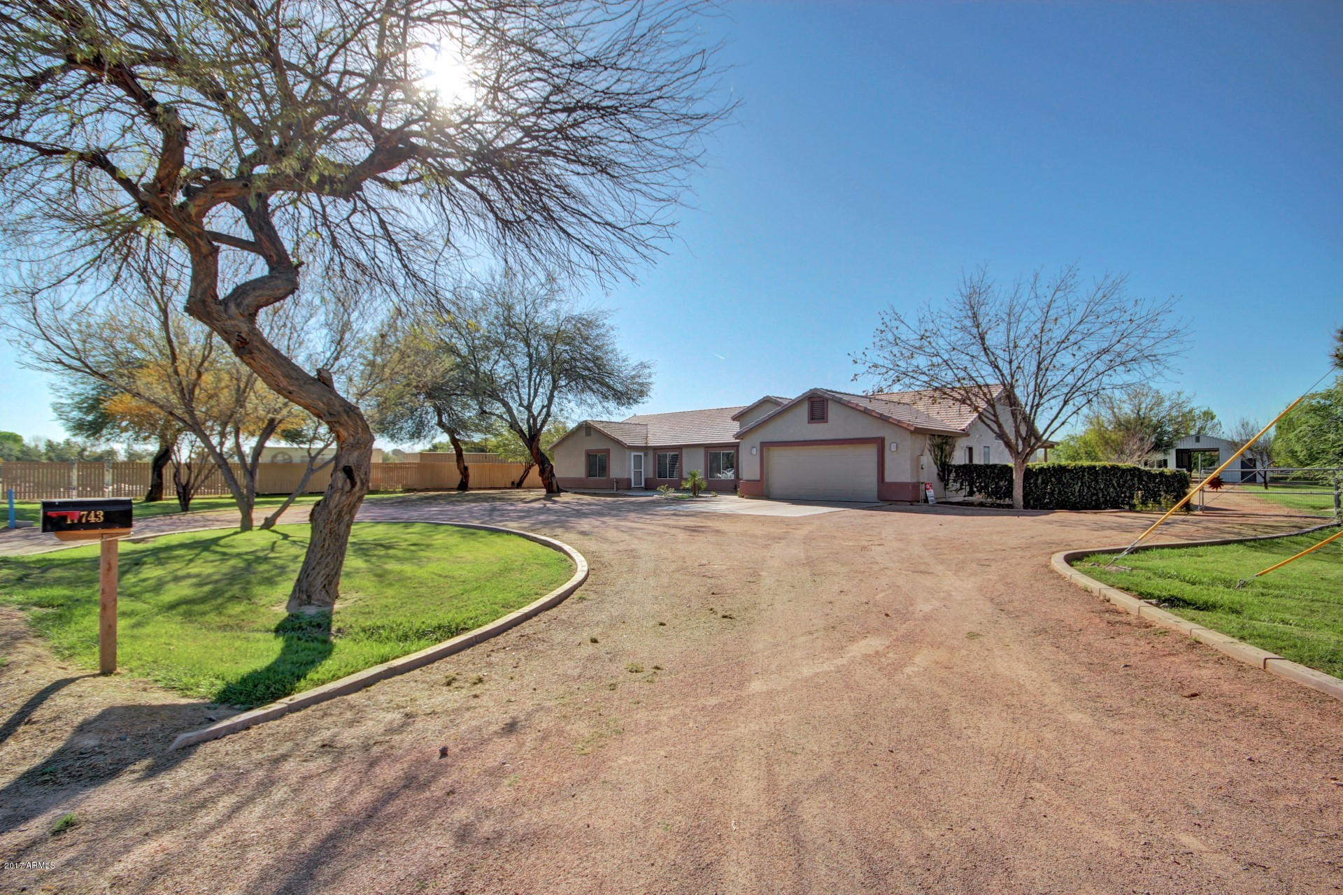 17743 East Brooks Farm Road Gilbert, AZ 85298 - Photo 9 of 69 CIRCULAR DRIVEWAY