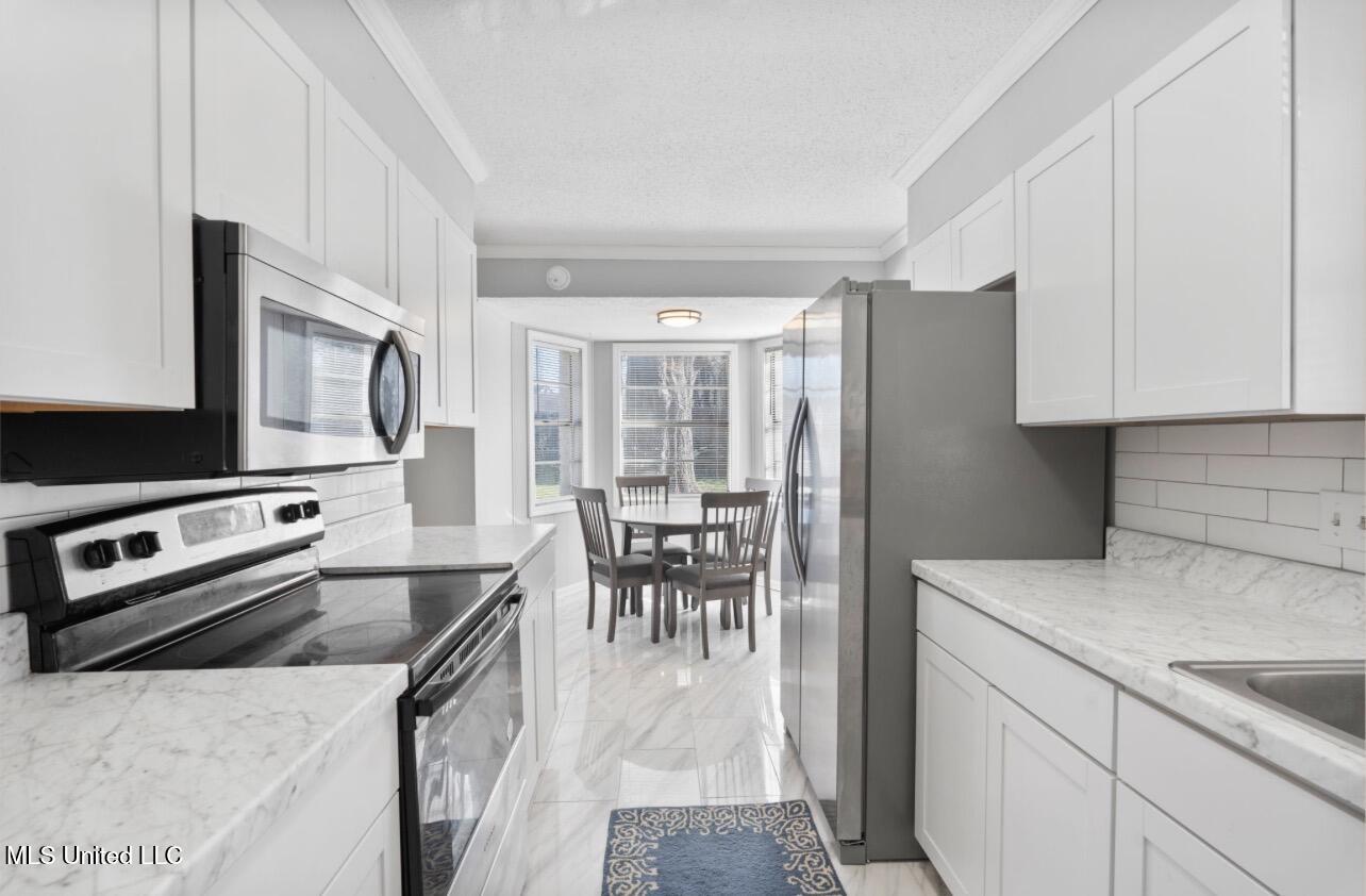 8232 Caprock Cove Southaven, MS 38671 - Photo 14 of 32 IMG_5990