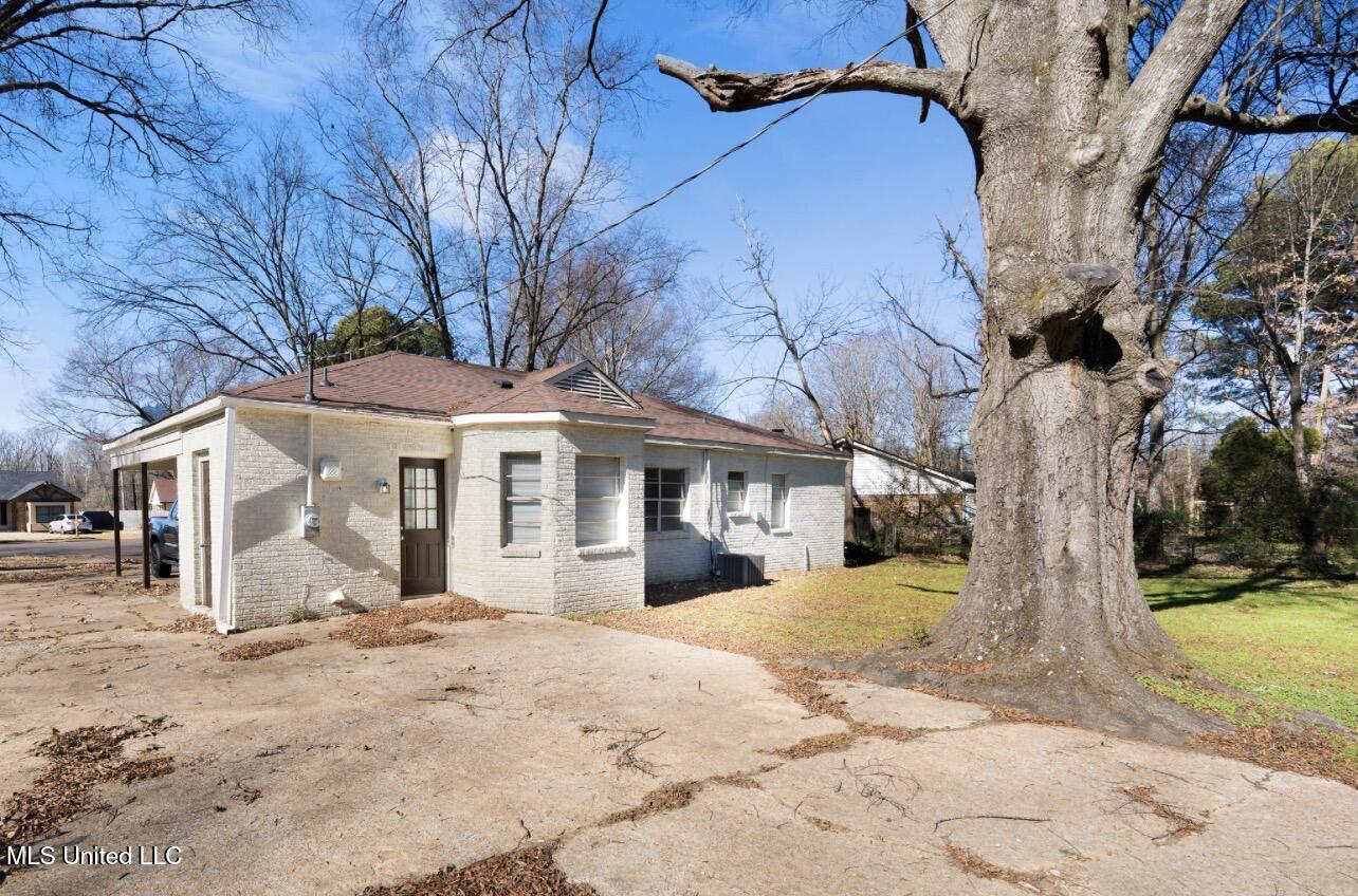 8232 Caprock Cove Southaven, MS 38671 - Photo 25 of 32 IMG_6002