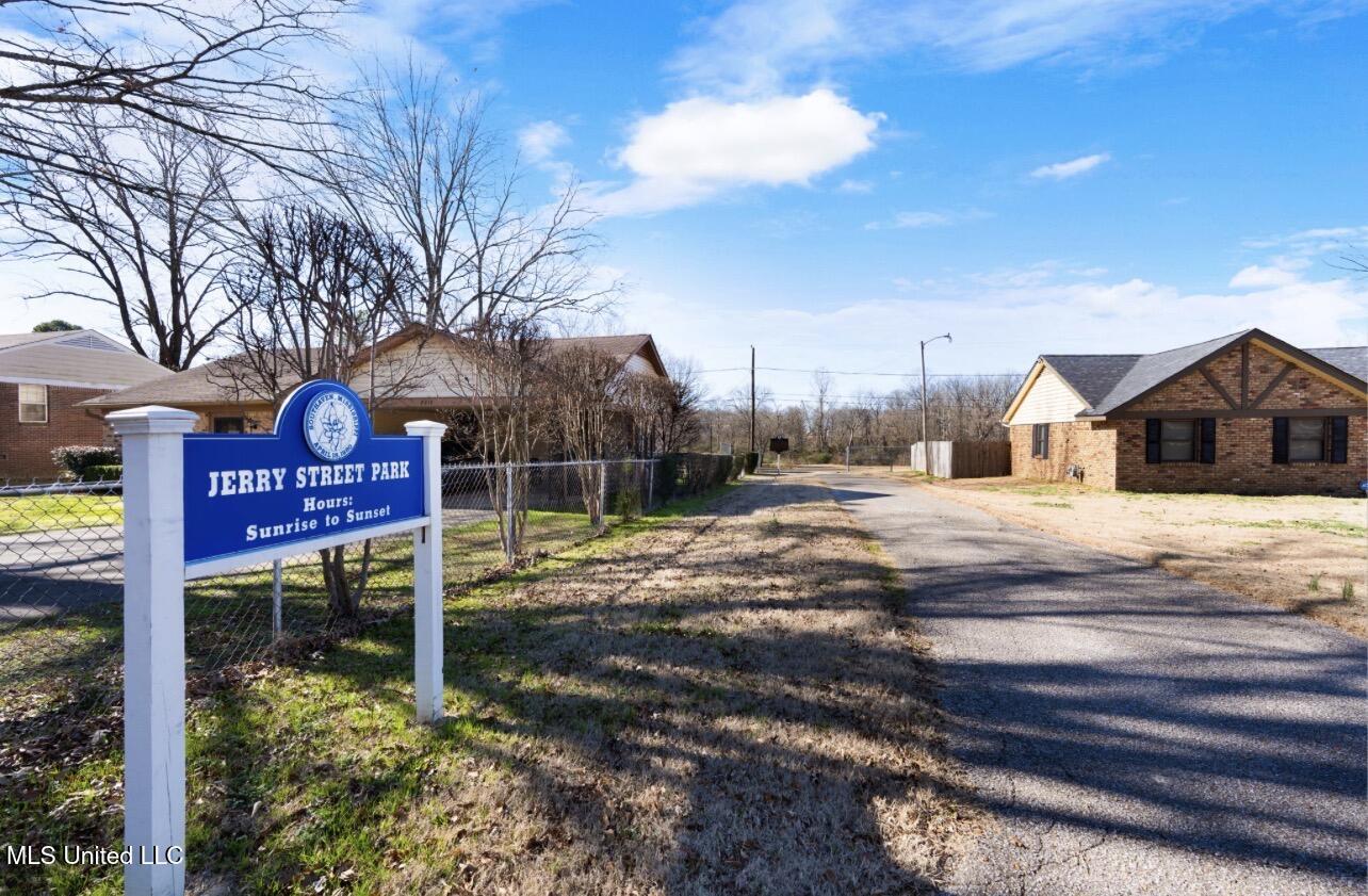 8232 Caprock Cove Southaven, MS 38671 - Photo 31 of 32 IMG_6008