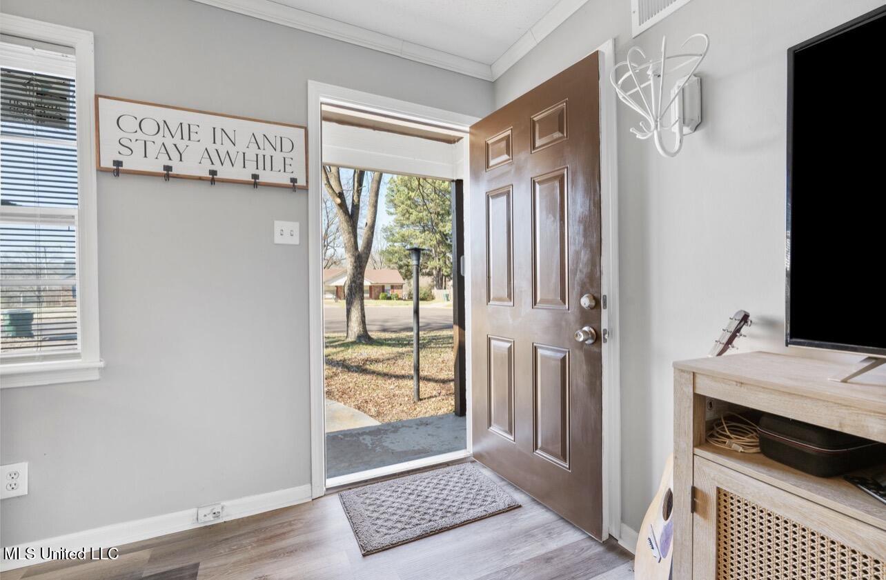 8232 Caprock Cove Southaven, MS 38671 - Photo 4 of 32 IMG_5980