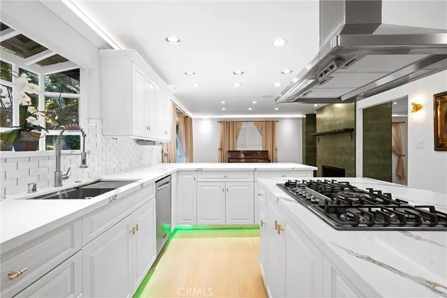 $1,499,000 | 22959 Humming Bird Way, Calabasas, CA 91302