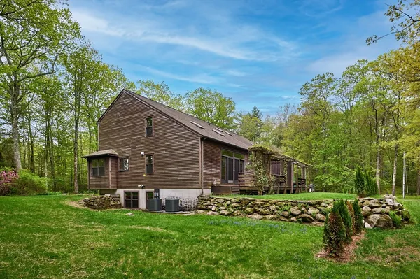 $670,000 | 16-18 Highland Drive, Shutesbury, MA 01072