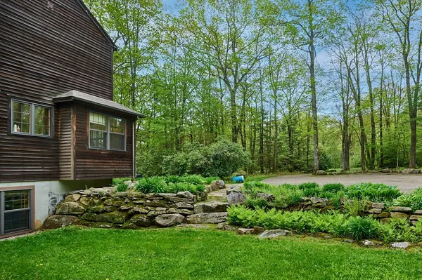 $670,000 | 16-18 Highland Drive, Shutesbury, MA 01072