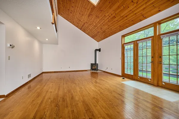 $670,000 | 16-18 Highland Drive, Shutesbury, MA 01072