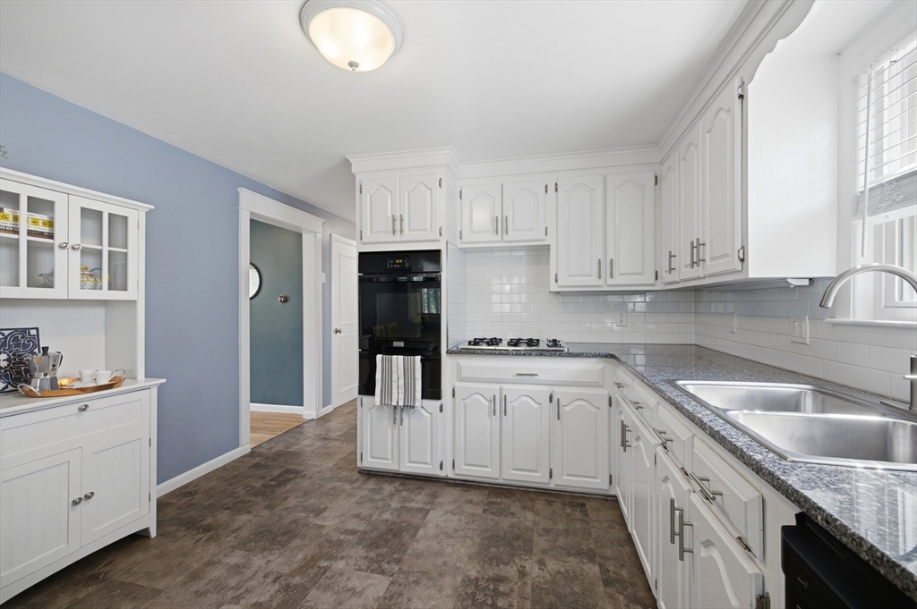 9 Claude Road Chelmsford, MA 01824 - Photo 11 of 42