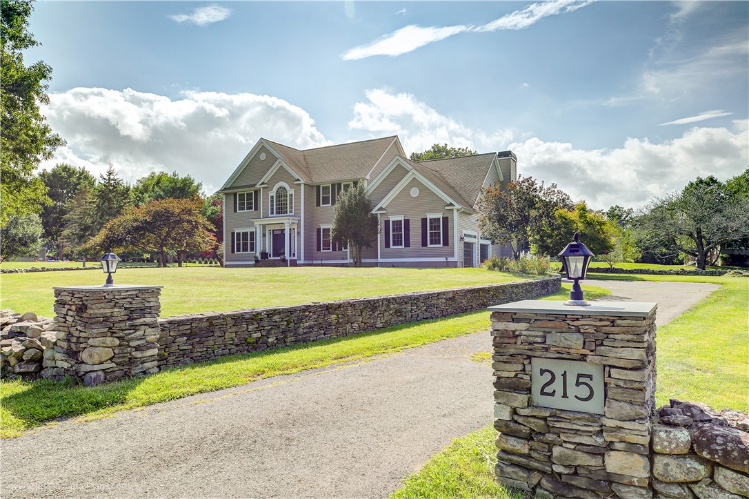 215 Touisset Road Warren, RI 02885 - Photo 3 of 41