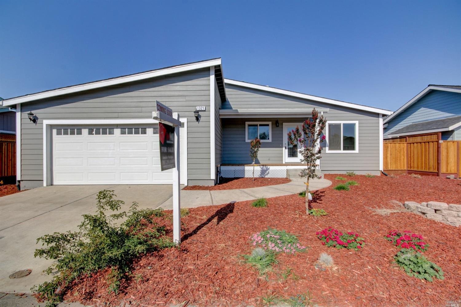 Welcome home to 1321 Cashew Road.