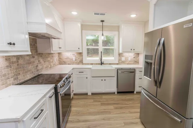 $374,500 | 1130 Twin View Circle, Selmer, TN 38375