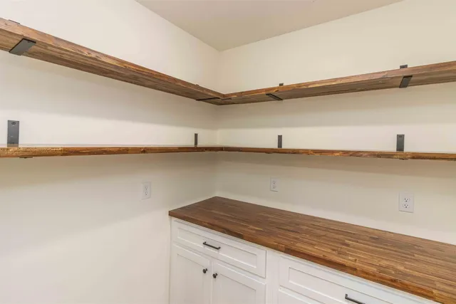 $374,500 | 1130 Twin View Circle, Selmer, TN 38375