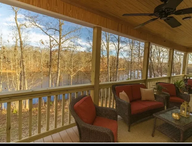 $374,500 | 1130 Twin View Circle, Selmer, TN 38375