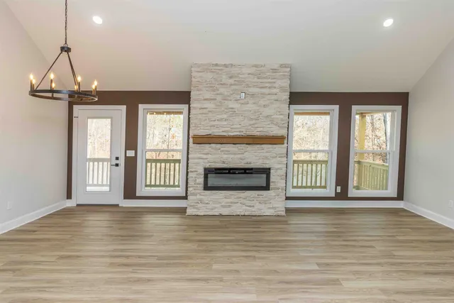 $374,500 | 1130 Twin View Circle, Selmer, TN 38375