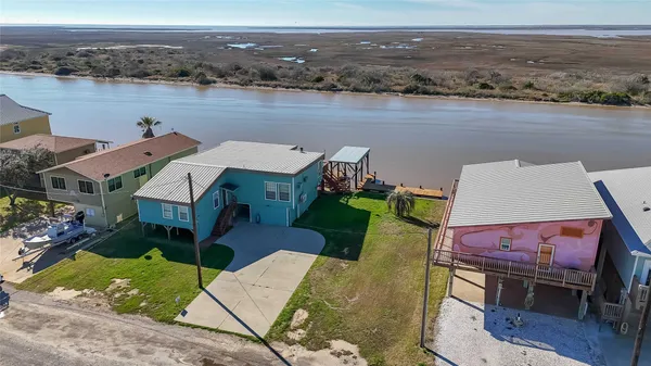 $453,200 | 4258 Fm 2031 Beach Road, Matagorda, TX 77457