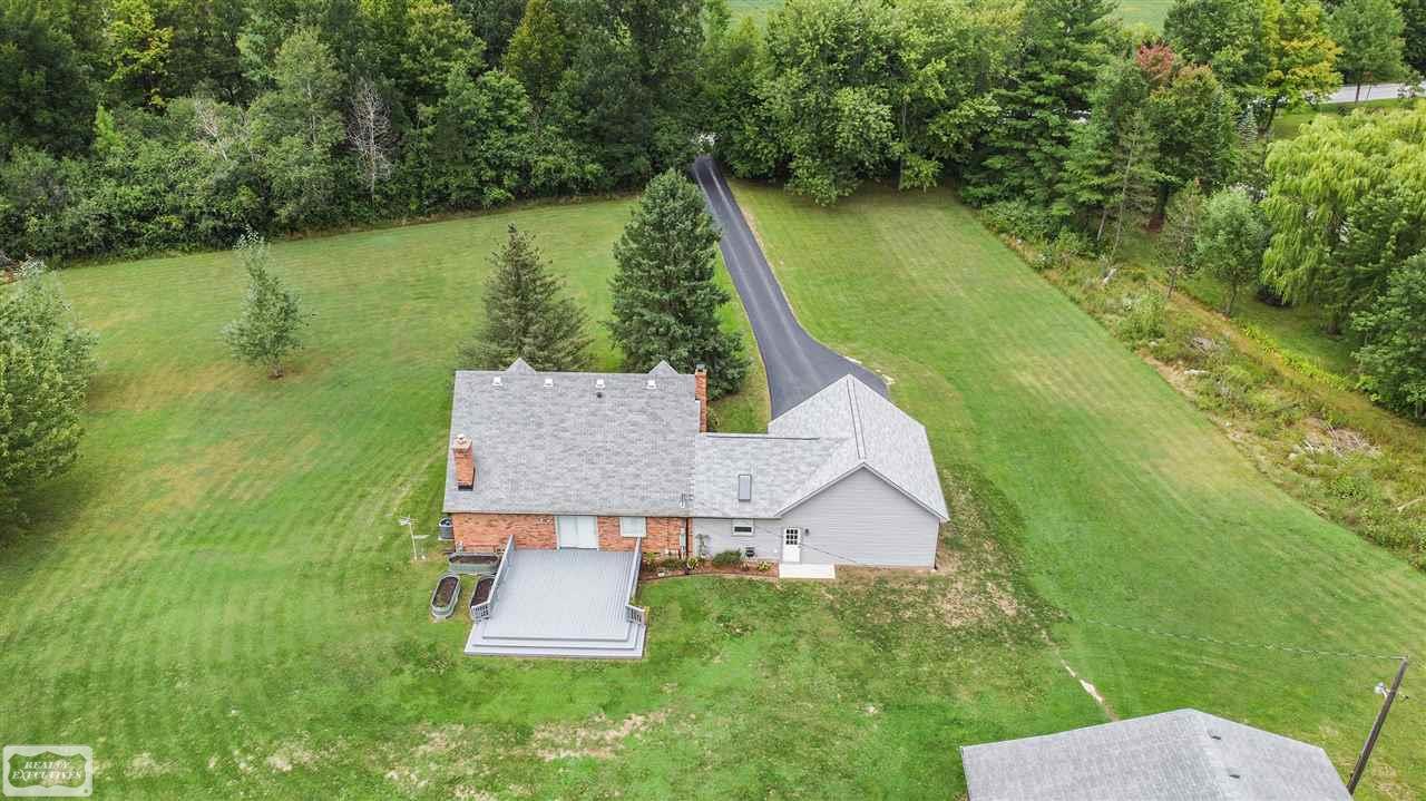 24530 Dayton Road Armada, MI 48005 - Photo 65 of 69 50023226-65.JPG