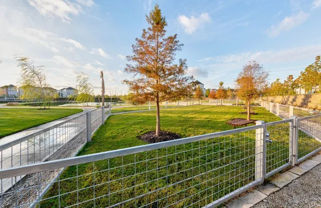 $800,000 | 2704 Maxroy Street, Houston, TX 77007