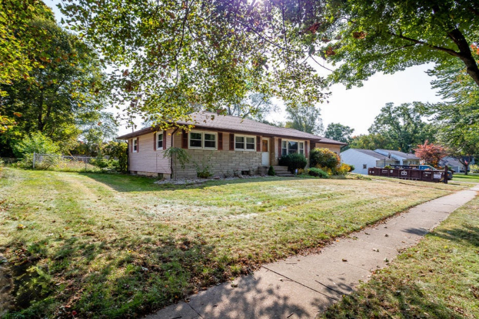 318 Ferguson Road Marshall, MI 49068 - Photo 3 of 46 5R9A0067