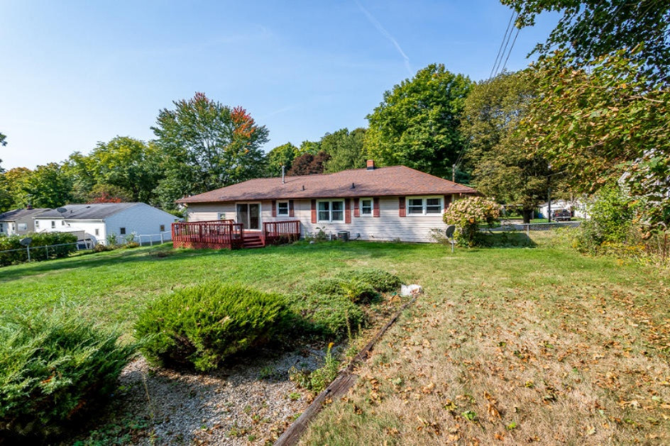 318 Ferguson Road Marshall, MI 49068 - Photo 6 of 46 5R9A0076