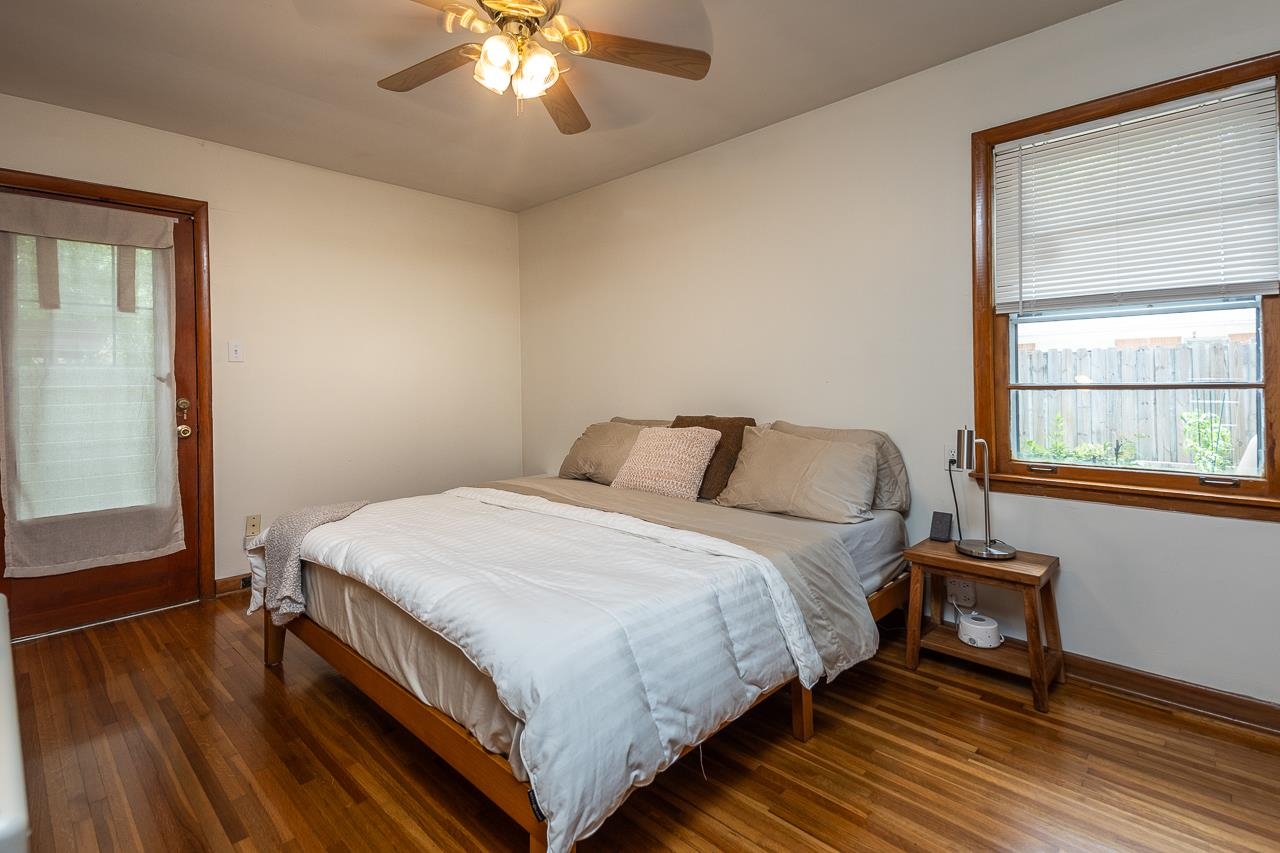 1604 Wilbec Road Memphis, TN 38117 - Photo 13 of 30 a bed sitting in a bedroom next to a window