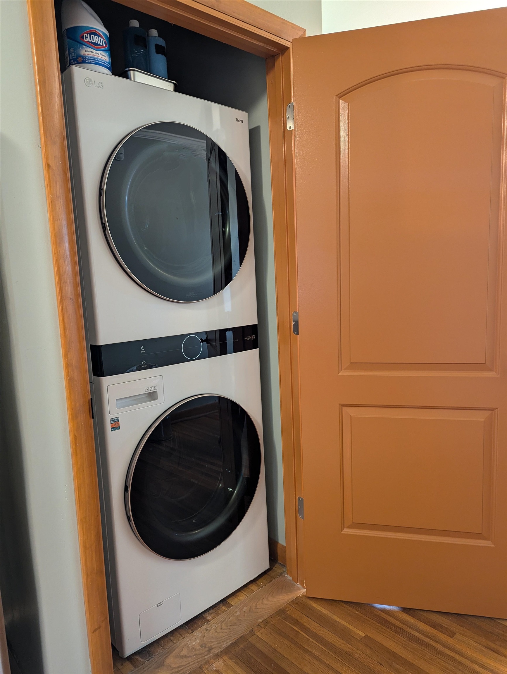 1604 Wilbec Road Memphis, TN 38117 - Photo 14 of 30 a utility room with dryer and washer
